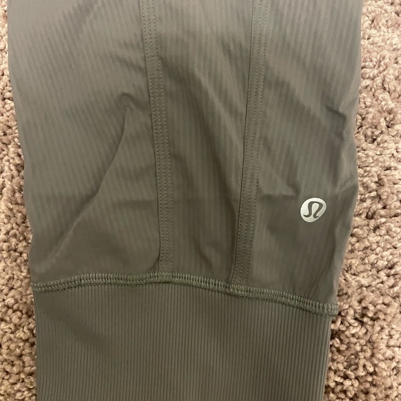 Lululemon joggers size 6 gray womens - Picture 2 of 5